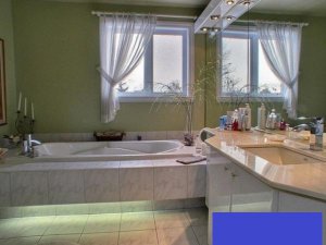 bathroom-2-storey-for-sale-pointe-claire-quebec-province-big-1831745.jpg