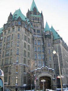 canada-government-building-001.jpg