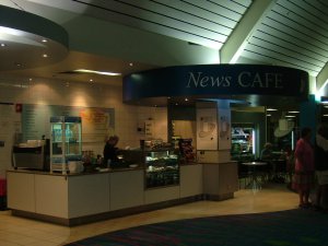 达尔文机场内的一处咖啡店2.JPG