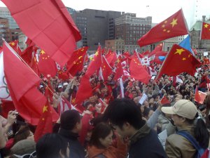 20080413渥太华“支持奥运 反对藏独”华人活集会动 077.jpg